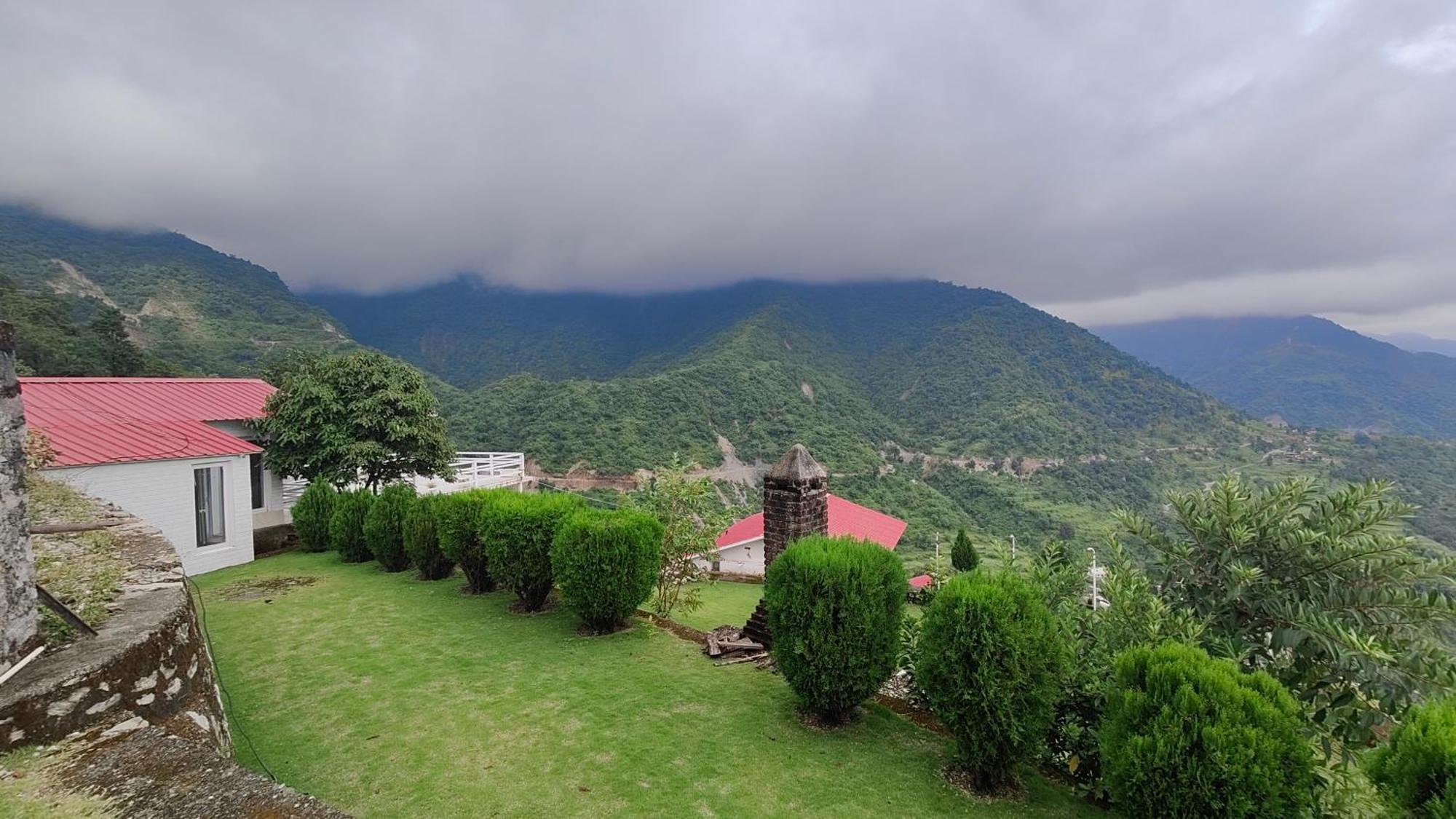 The Bohemian Casa Dehradun Hotel Exterior photo